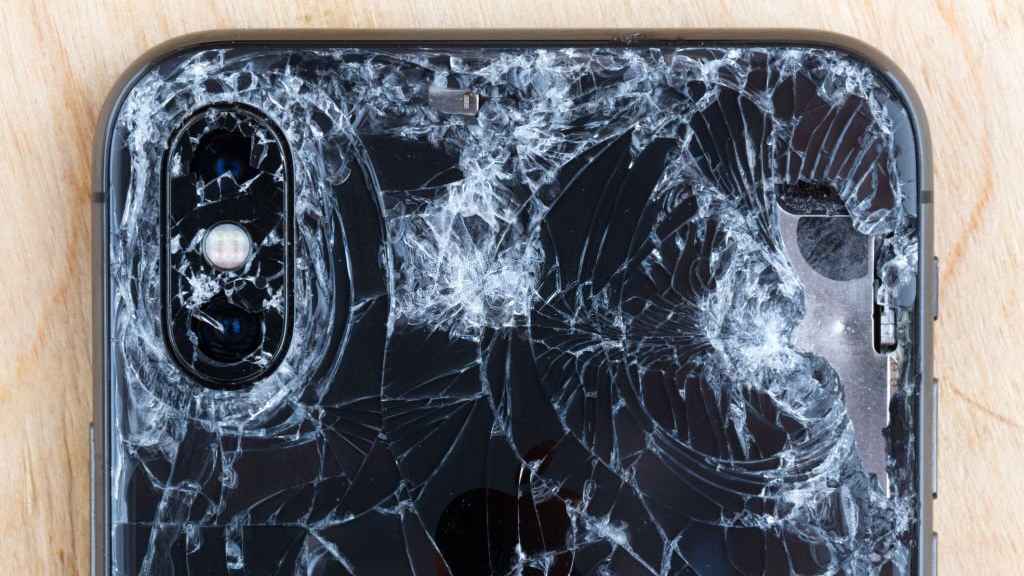 আপনার এই ভুলে ফোনের ক্যামেরা চিরতরে নষ্ট হচ্ছে