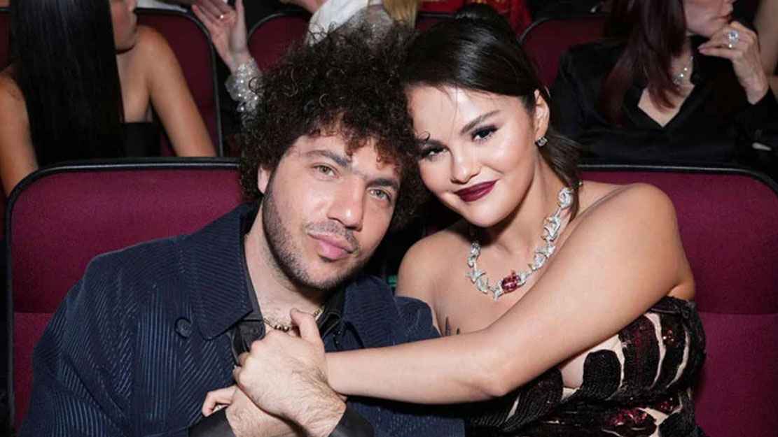 বাগদান সেরেছেন সেলেনা!