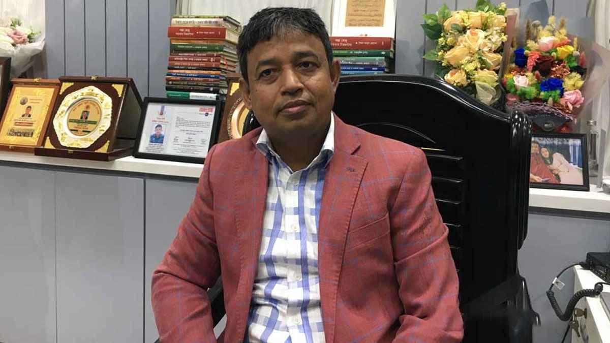 দেয়াল টপকে পালালেন ডিবির হারুন 