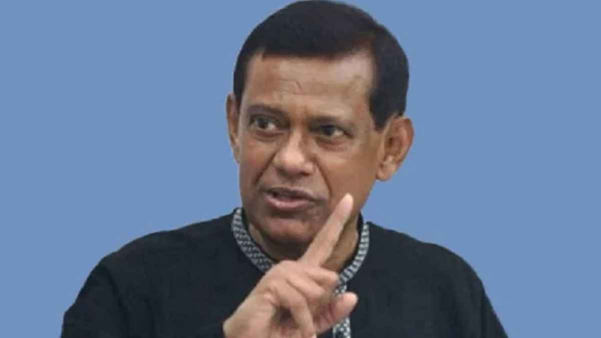 নোয়াখালীতে সাবেক বিচারপতি মানিকের বিরুদ্ধে মামলা