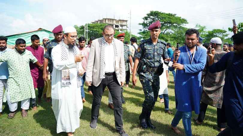 আস-সুন্নাহর ত্রাণ কার্যক্রম দেখে অভিভূত ফিলিস্তিনি রাষ্ট্রদূত