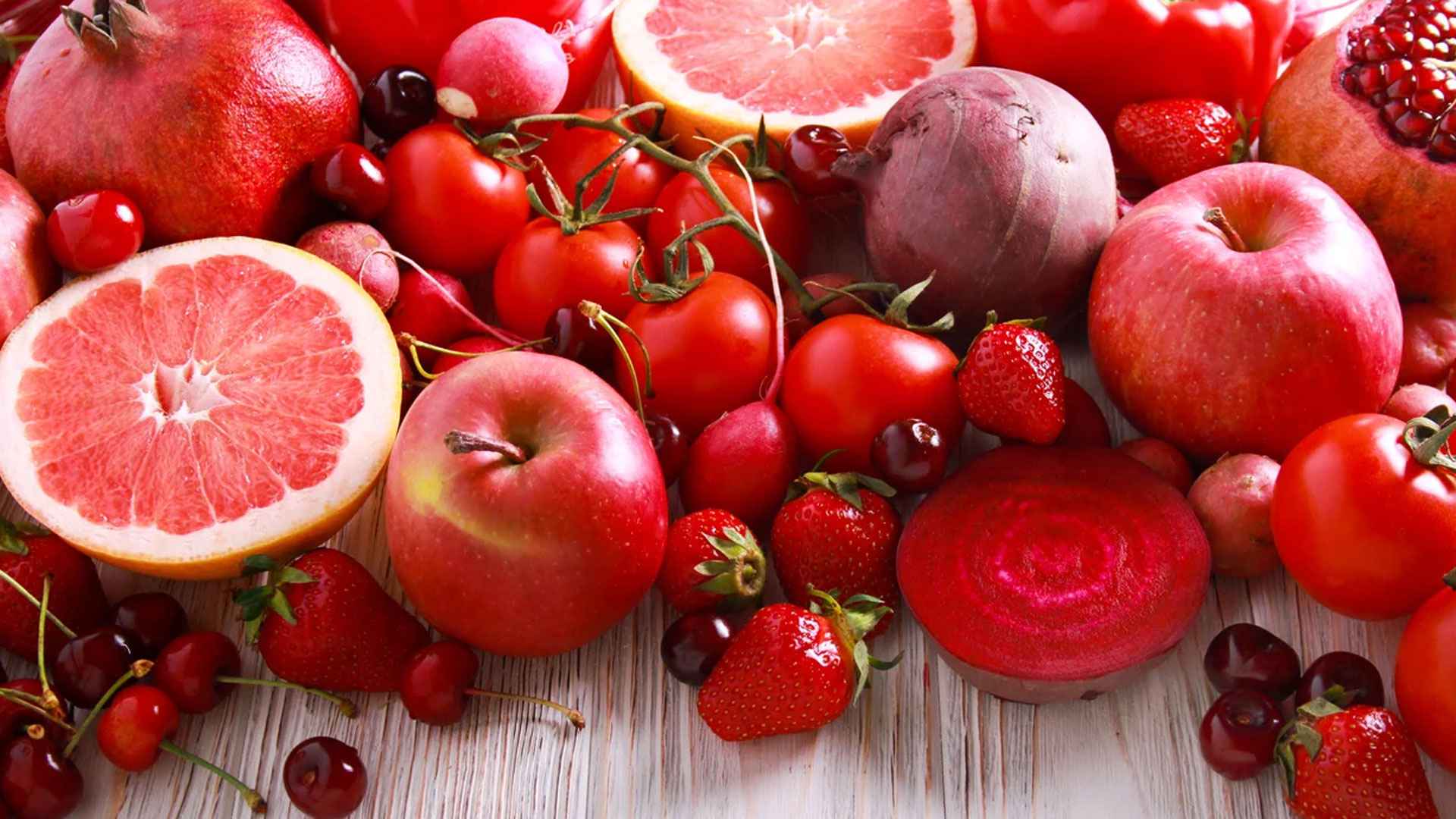 ক্যানসারের সঙ্গে লড়ে এই ৫ লাল খাবার