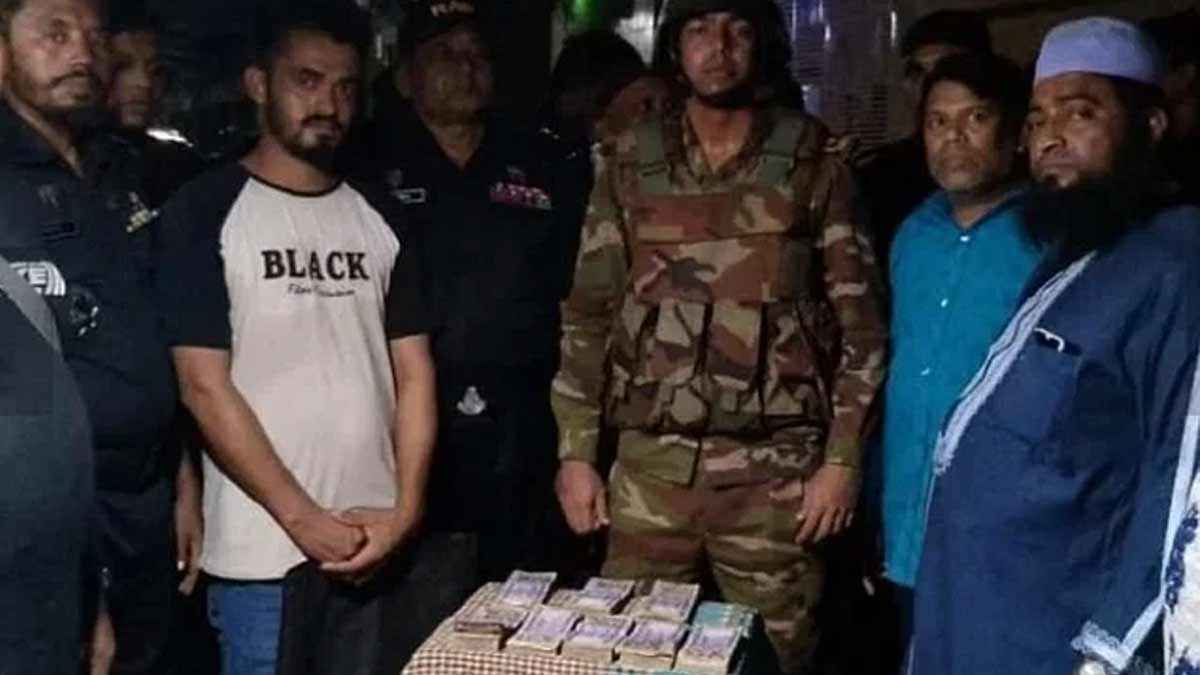 গণভবনের সিন্দুক লুট, ভাগাভাগির দ্বন্দে সেনাবাহিনীকে ফোন