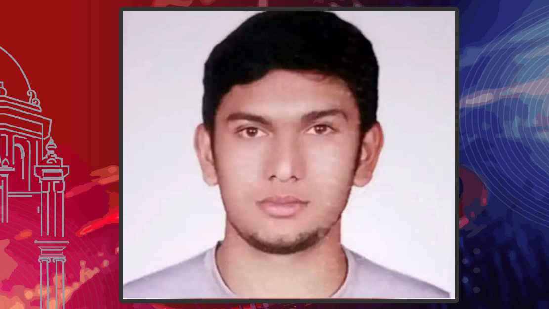 ট্রেন থেকে পড়ে টিকিট সুপারভাইজার নিহত