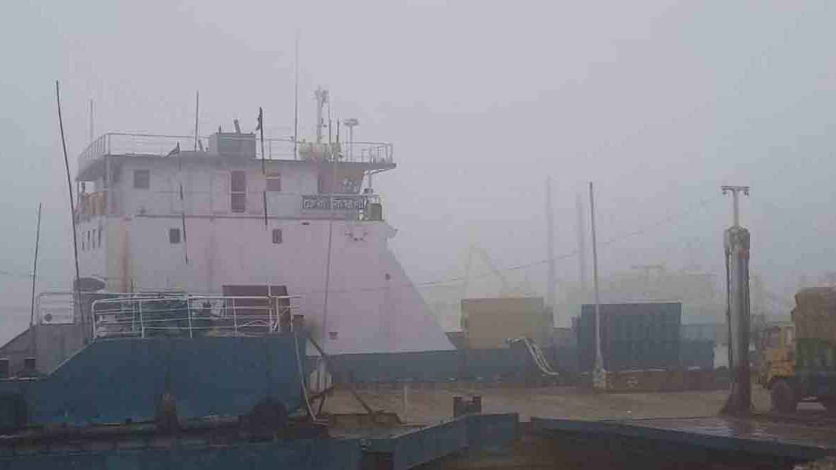 মধ্যরাত থেকে শরীয়তপুর-চাঁদপুর নৌরুটে ফেরি বন্ধ