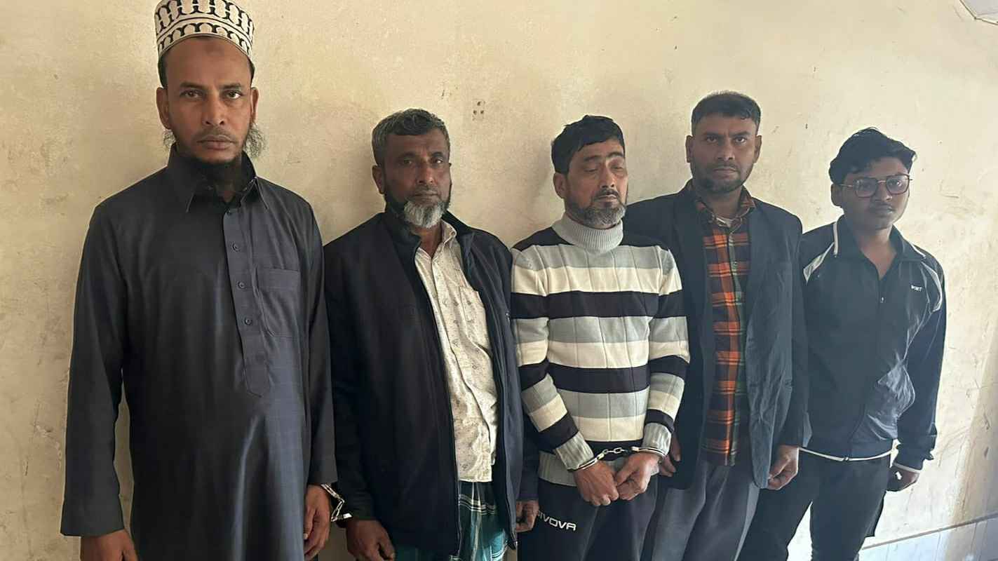 চৌদ্দগ্রামে বীর মুক্তিযোদ্ধা লাঞ্ছিতের ঘটনায় আটক ৫