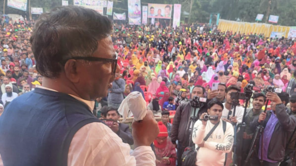 ‘শেখ হাসিনা ভারতে বসে দেশের বিরুদ্ধে ষড়যন্ত্র করছে’