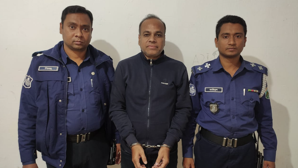 ঢাকার দুর্ধর্ষ সন্ত্রাসী রাঙ্গা নাটোরে গ্রেফতার