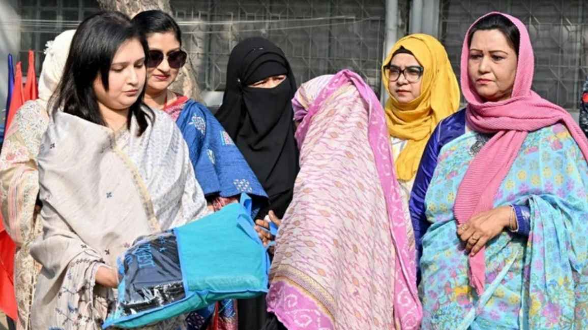 চট্টগ্রামে নৌবাহিনী পরিবার কল্যাণ সংঘের উদ্যোগে শীতবস্ত্র বিতরণ