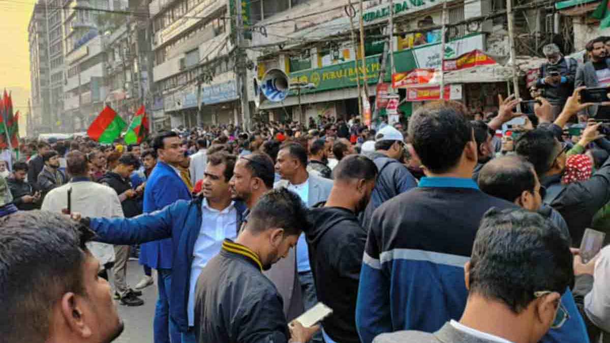 আগরতলা অভিমুখে বিএনপির তিন সংগঠনের লংমার্চ শুরু