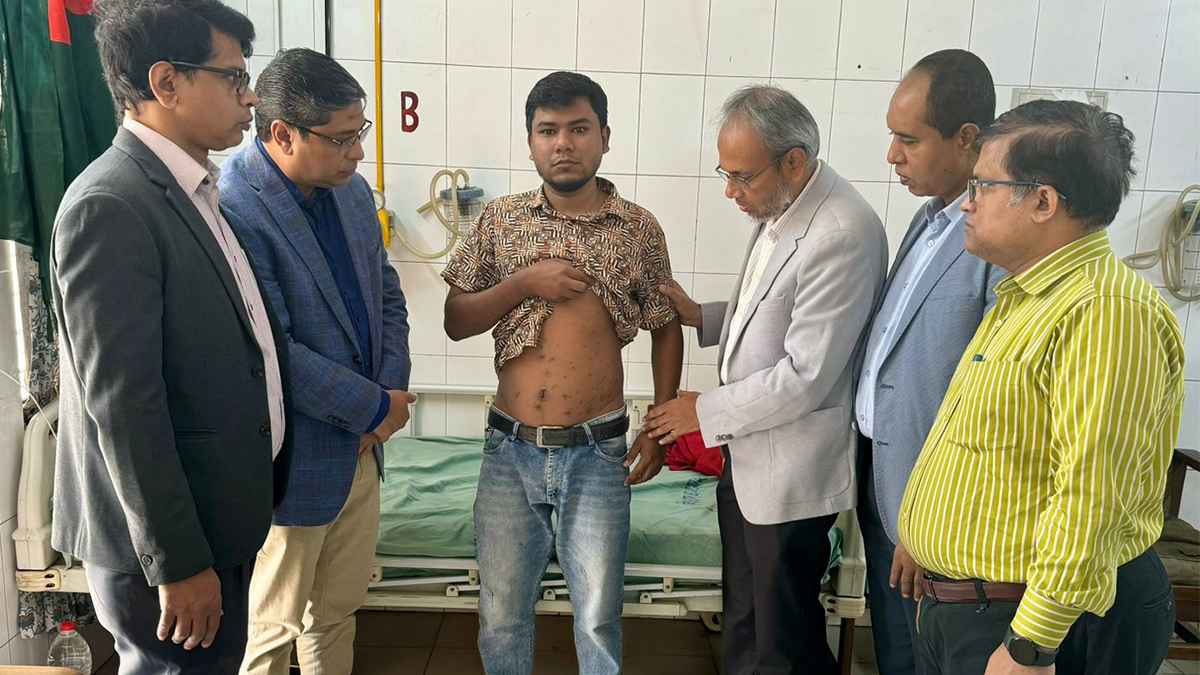 বিএমডিসির অনুমতি ছাড়াই দেশে ভারতীয় চিকিৎসকরা চিকিৎসা করছেন: ডা. রফিক