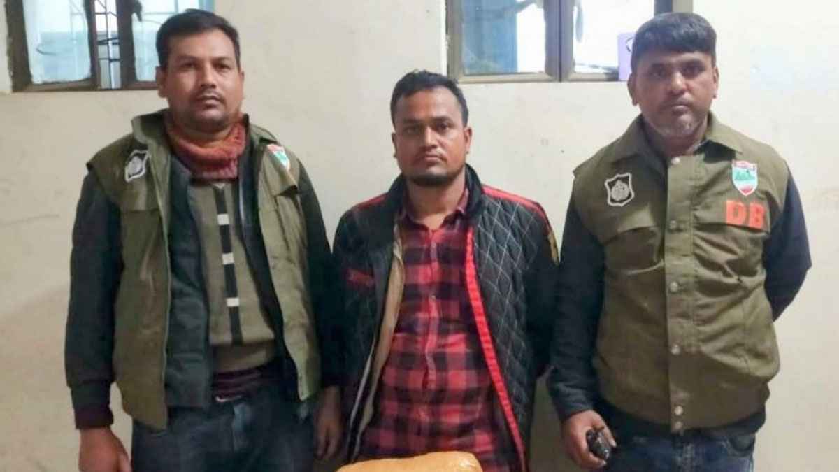 চুয়াডাঙ্গায় গাঁজাসহ মাদক কারবারি গ্রেফতার
