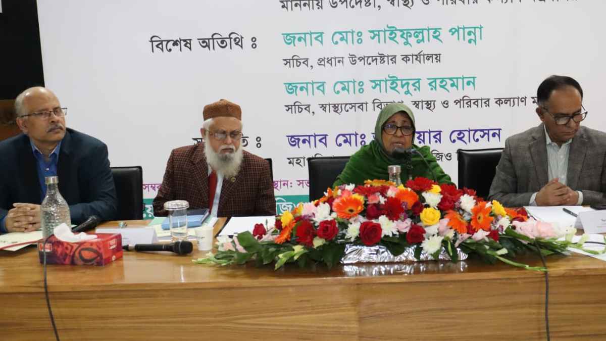 আহতদের সেবা নিশ্চিতে এনজিওগুলোর সহযোগিতা চাইলেন স্বাস্থ্য উপদেষ্টা