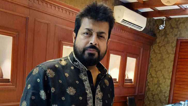 ওমর সানীর বাসায় চুরি