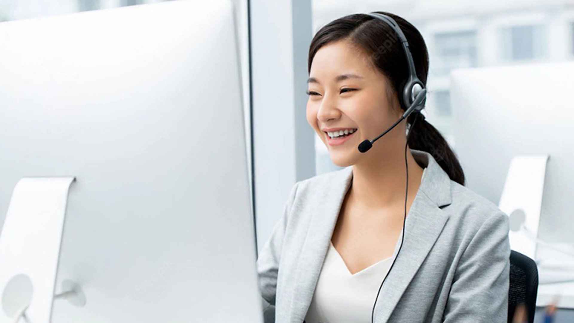 অভিজ্ঞতা ছাড়া চাকরির সুযোগ দিচ্ছে মধুমতি ব্যাংক