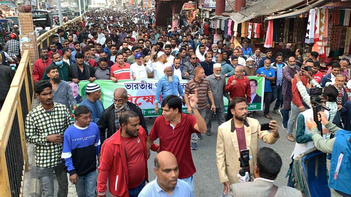 আ. লীগ সরকারের পতনে দিল্লী দিশেহারা হয়ে বিভ্রান্তি ছড়াচ্ছে