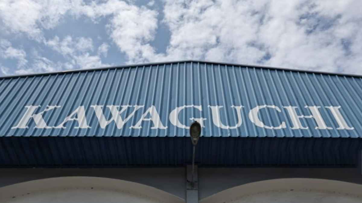 বেতন না দেওয়ায় কোম্পানির অফিস ঘোরাও করলেন প্রবাসীরা