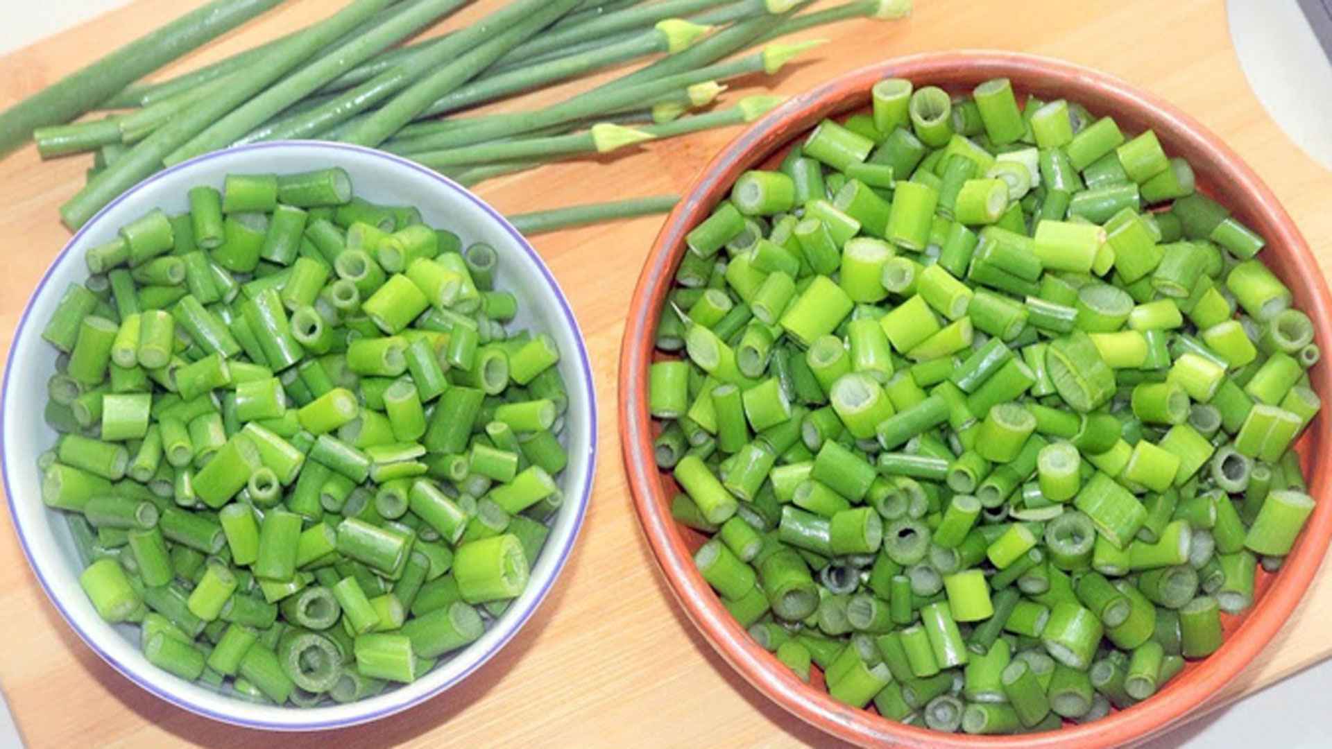 পেঁয়াজ কলি দিয়েই বানিয়ে ফেলুন মজার ৩ পদ