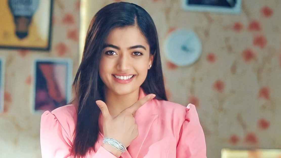 অল্লু অর্জুনের কোলে উঠে নাচতে হবে, শুনে কী করেছিলেন রাশমিকা