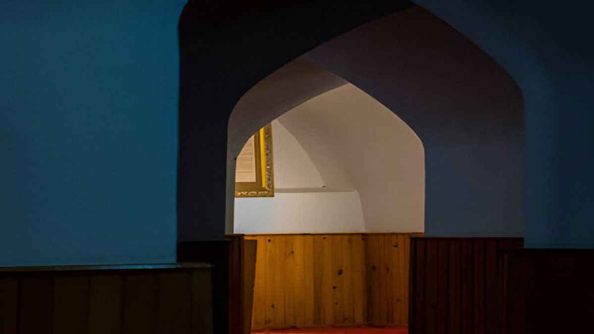 অশ্লীলতা ছড়ানোর মর্মন্তুদ শাস্তি