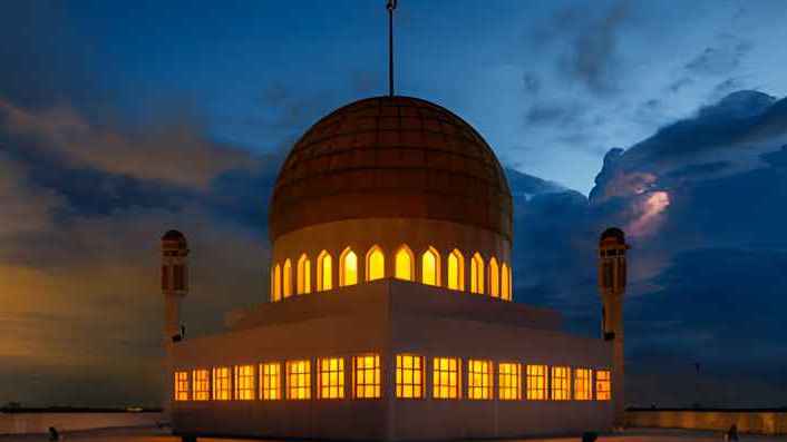 কেয়ামতের দিন আল্লাহ যাদের দিকে ফিরে তাকাবেন না