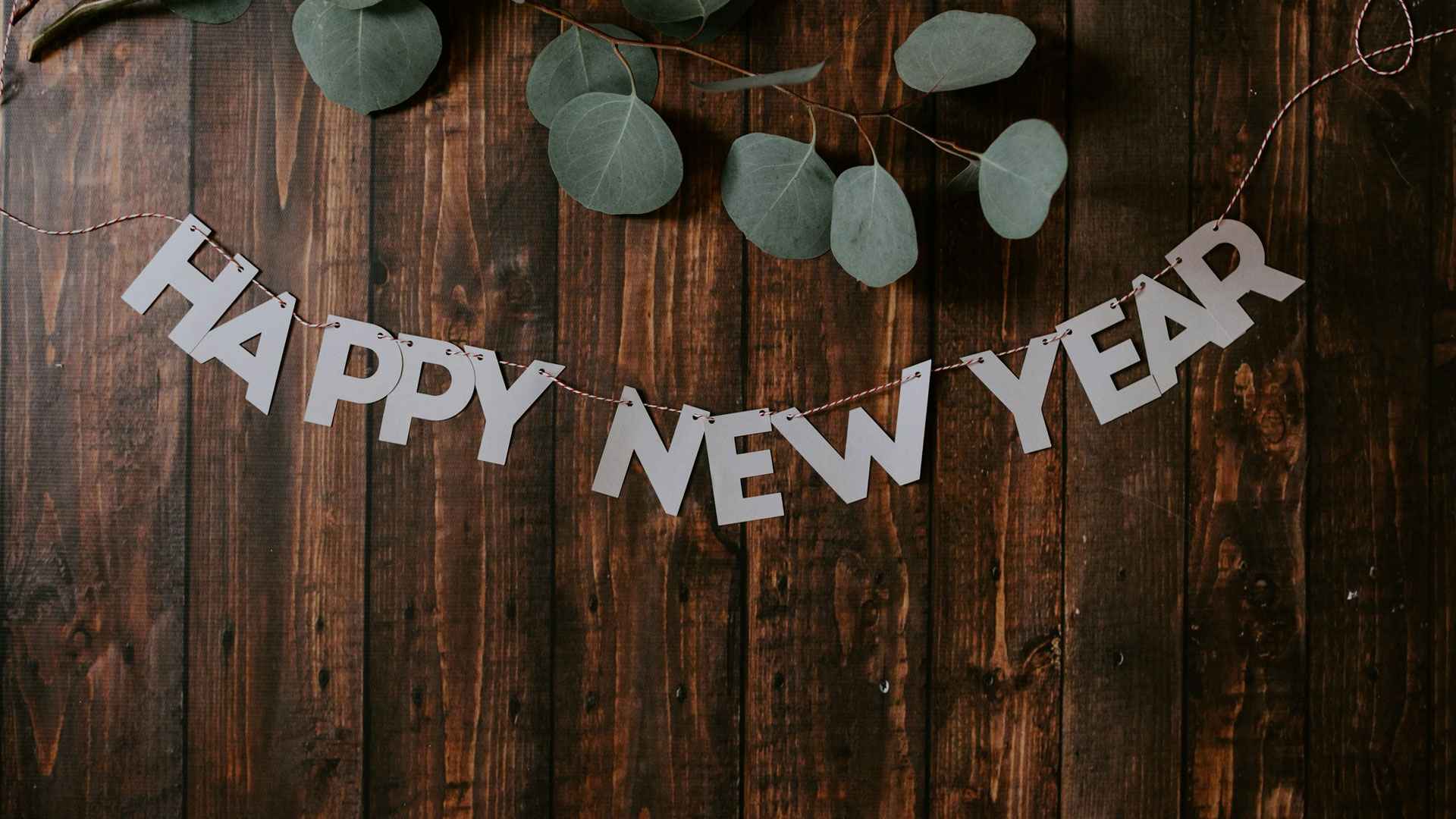 নতুন বছরের শুভেচ্ছা জানিয়ে ম্যাসেজ, যা লিখবেন