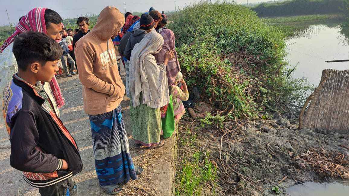নাটোরে অজ্ঞাত পরিচয় ব্যক্তির মরদেহ উদ্ধার