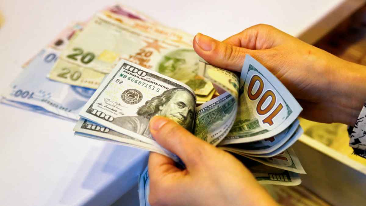 ডিসেম্বরের ২১ দিনে রেমিট্যান্স এলো ২০০ কোটি ডলার