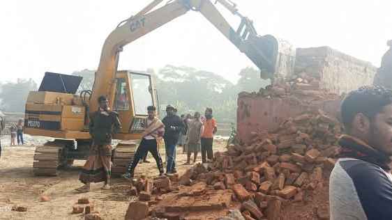 শরীয়তপুরে অবৈধ ইটভাটায় অভিযান, ২ লাখ টাকা জরিমানা