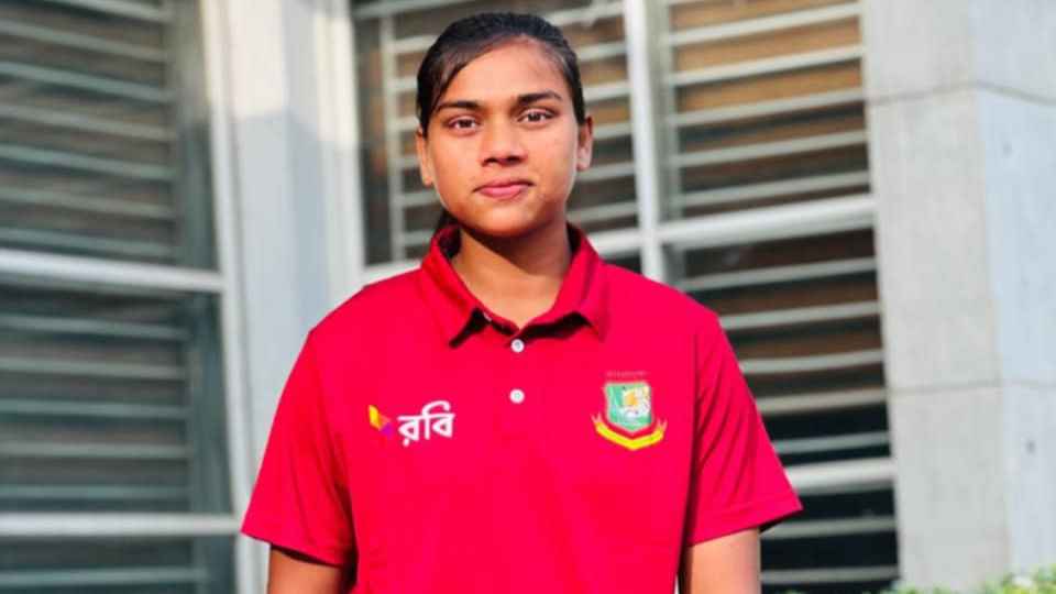 দোয়া চেয়েছেন অনূর্ধ্ব-১৯ নারী এশিয়া কাপের স্কোয়াডে থাকা ফারজানা