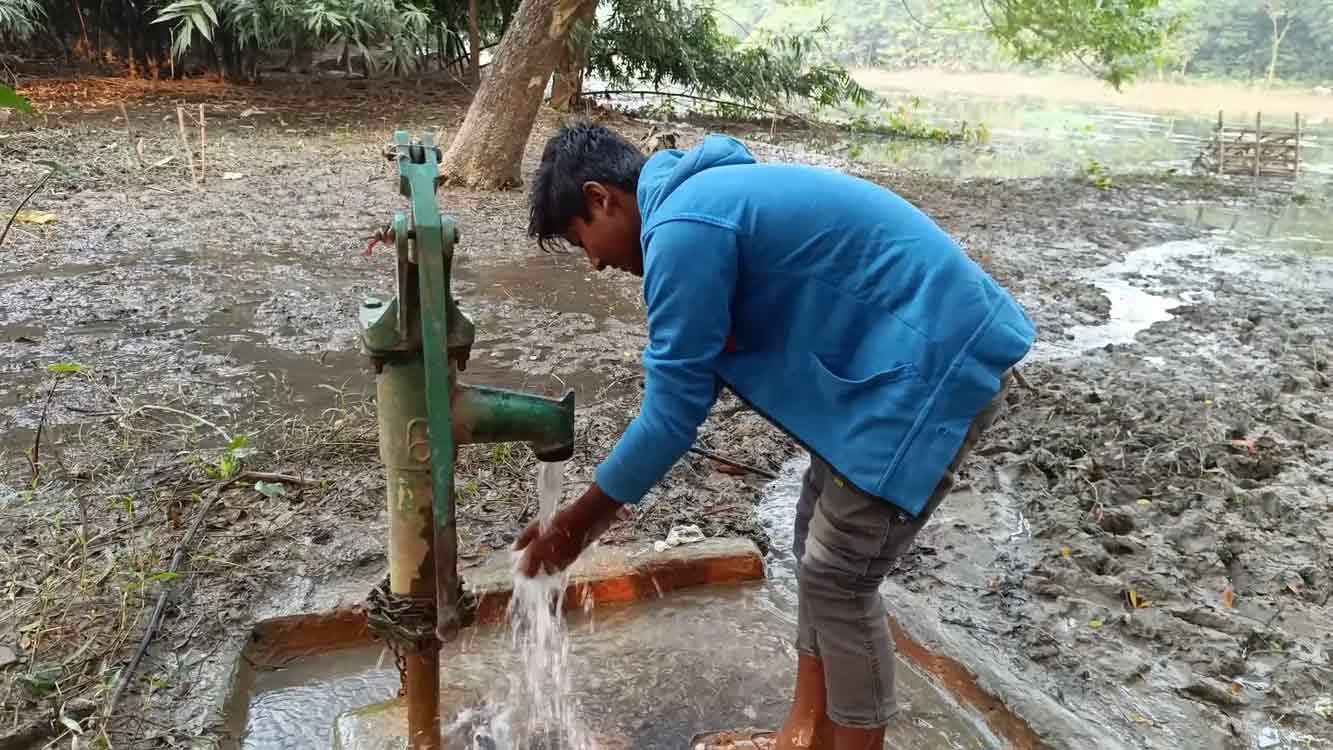 tube well water
