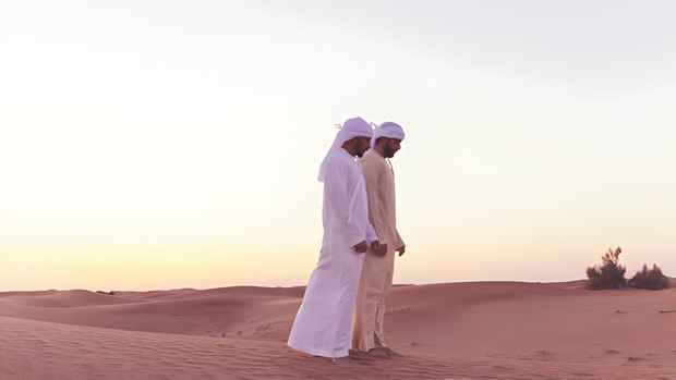 দুজনের জামাতে মুক্তাদির দাঁড়ানোর নিয়ম