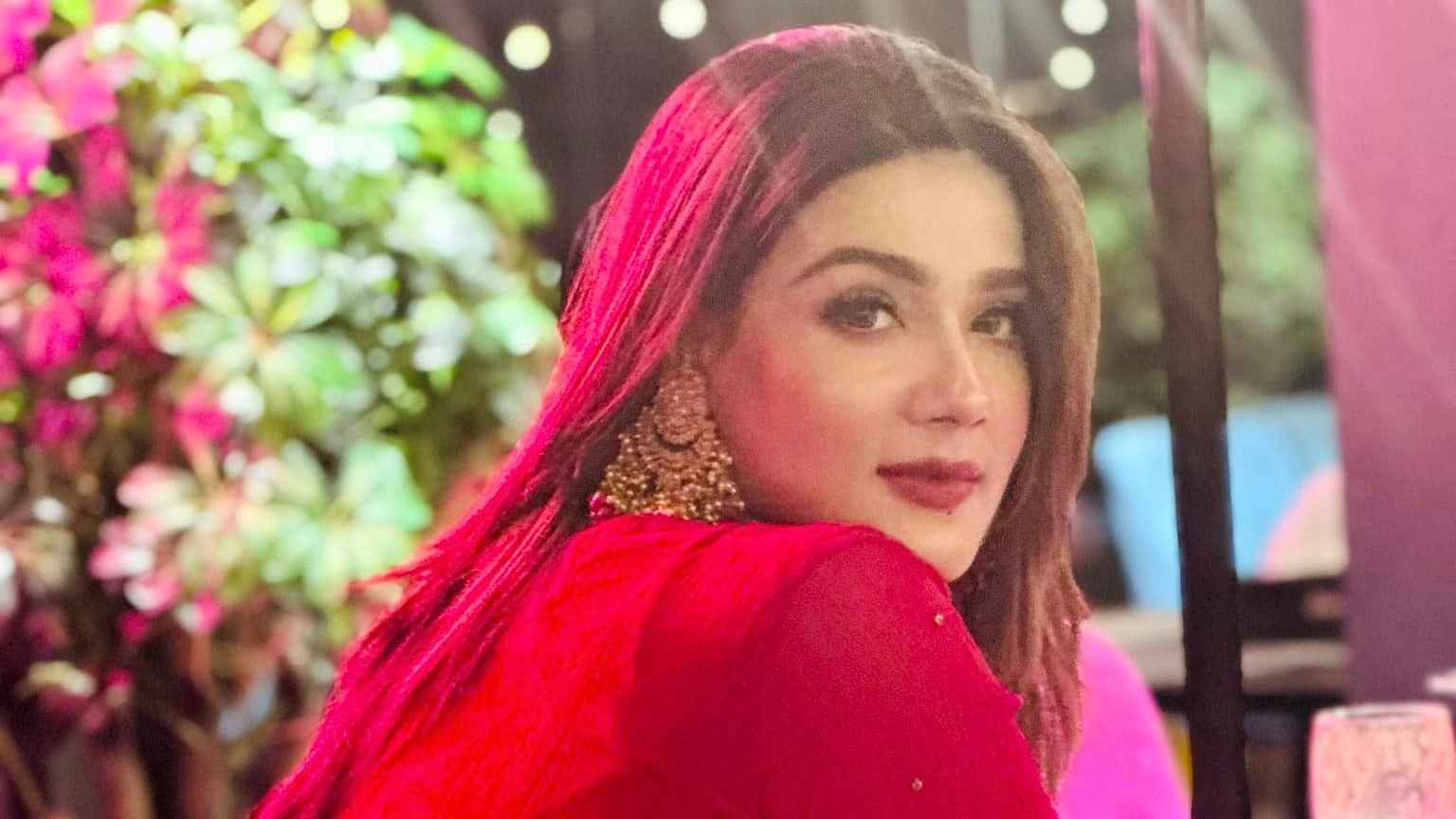 সিনেমা থেকে দূরে থাকার কারণ জানালেন মাহি