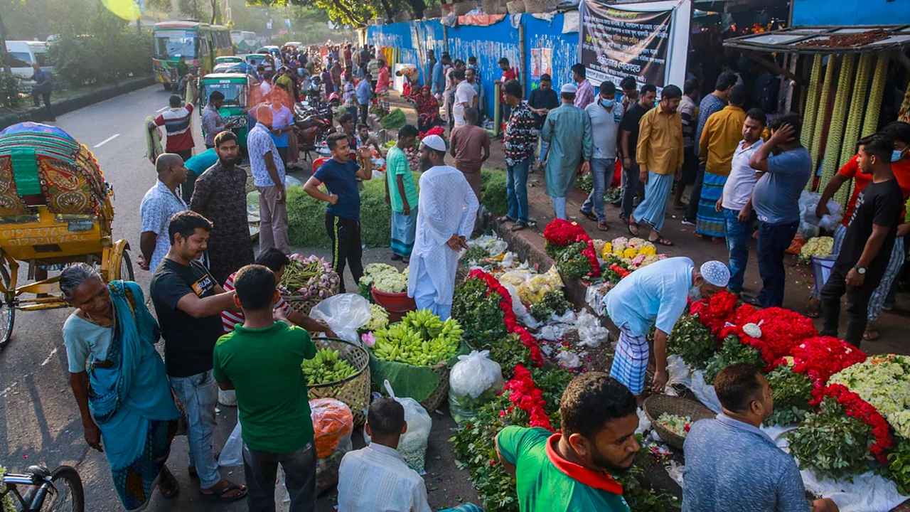 ২৪ জেলায় আবাদ হচ্ছে ফুল, হাজার কোটি টাকার বাজার