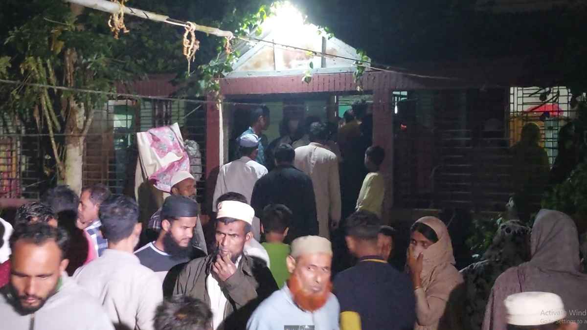 মায়ের জানাজায় অংশ নিতে এসে প্রাণ গেলে ছেলে-জামাতার