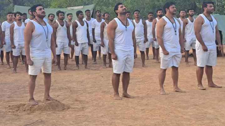 অনন্ত জলিলকে নিয়ে ট্রল, যা বললেন পরিচালক