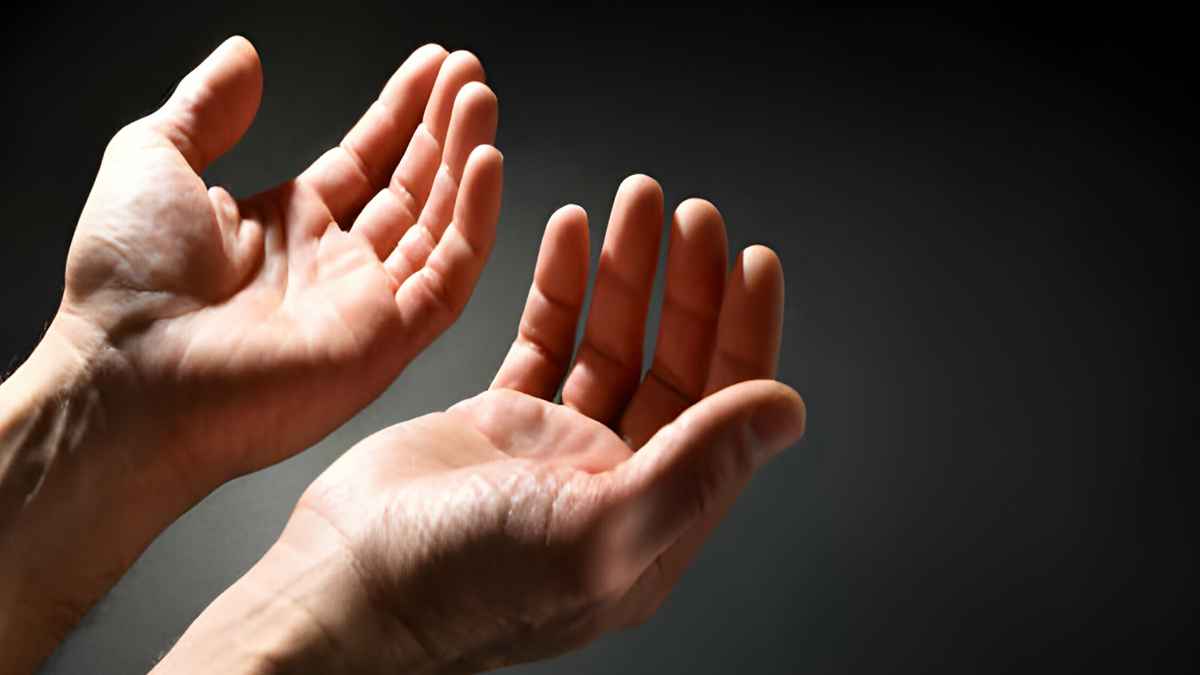 প্রত্যেক নামাজের পরে যে ৩ দোয়া পড়ার বিশেষ গুরুত্ব রয়েছে