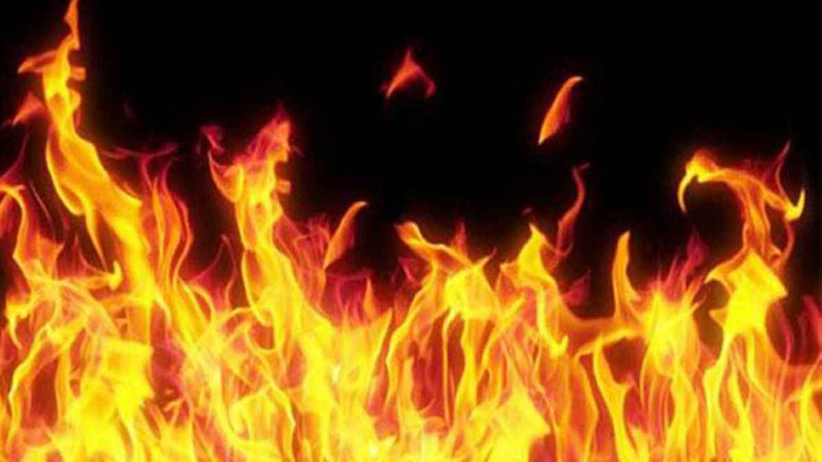 এবার গাউসুল আজম মার্কেটে আগুন