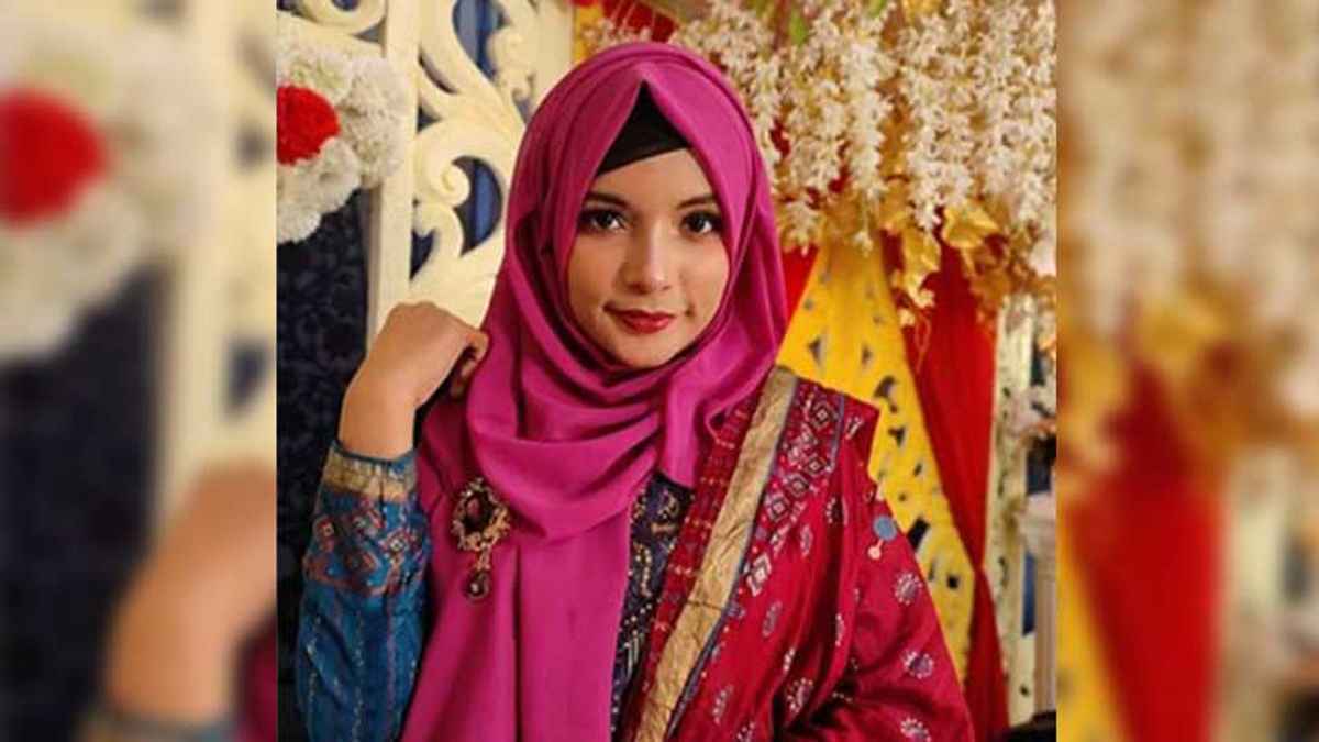 দুই মামলাতেই অব্যাহতি পেলেন জবি ছাত্রী খাদিজা