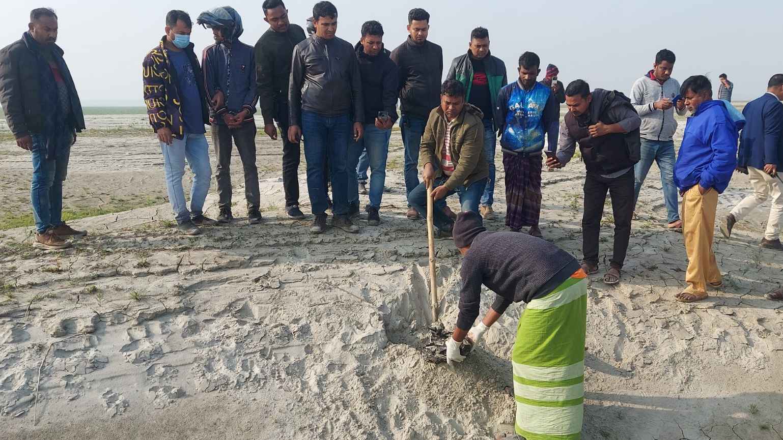 পদ্মার চর থেকে ৯ টুকরা মরদেহ উদ্ধার