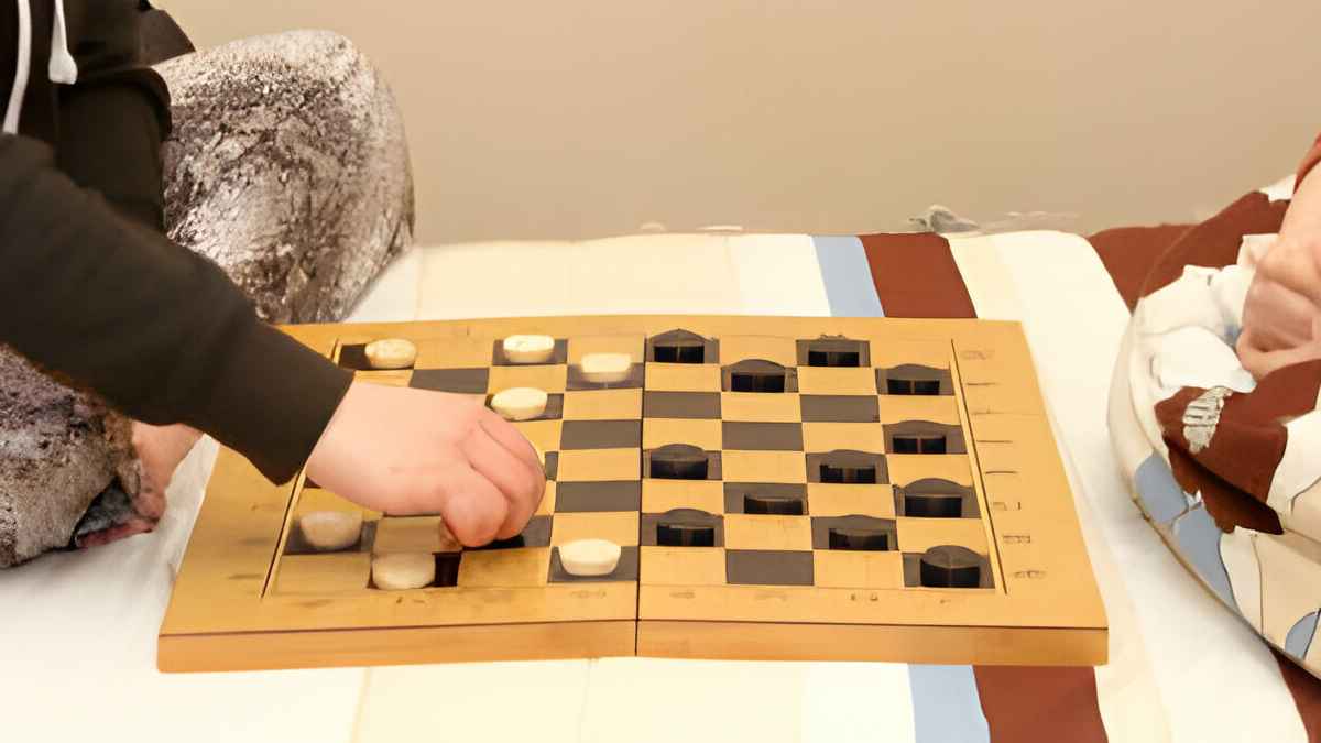 খাওয়ার বাজিতে গেম খেলা জায়েজ?