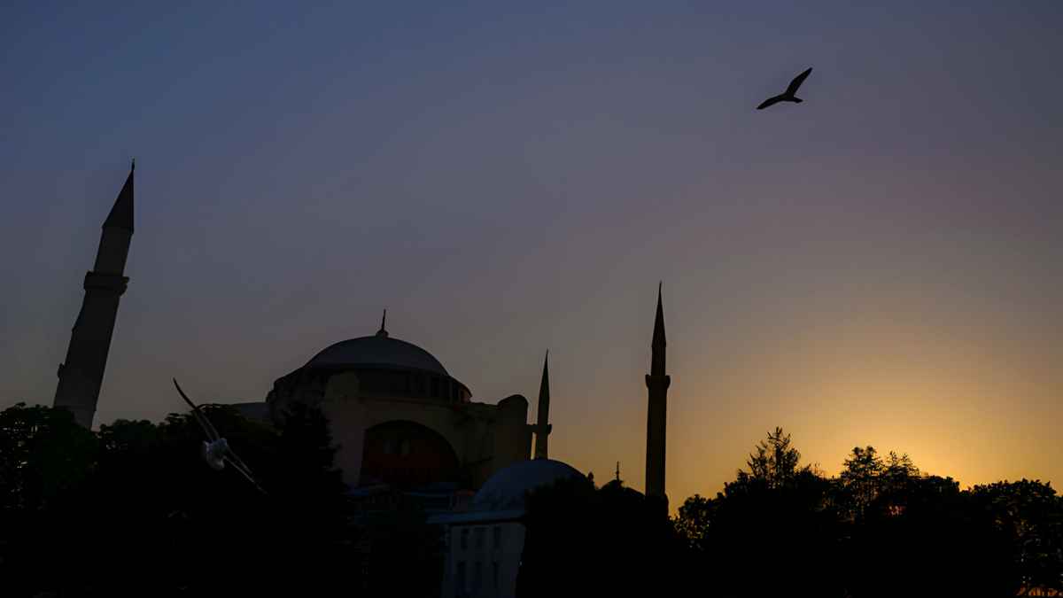 রিজিক বণ্টন নিয়ে কোরআন-হাদিসে যা আছে