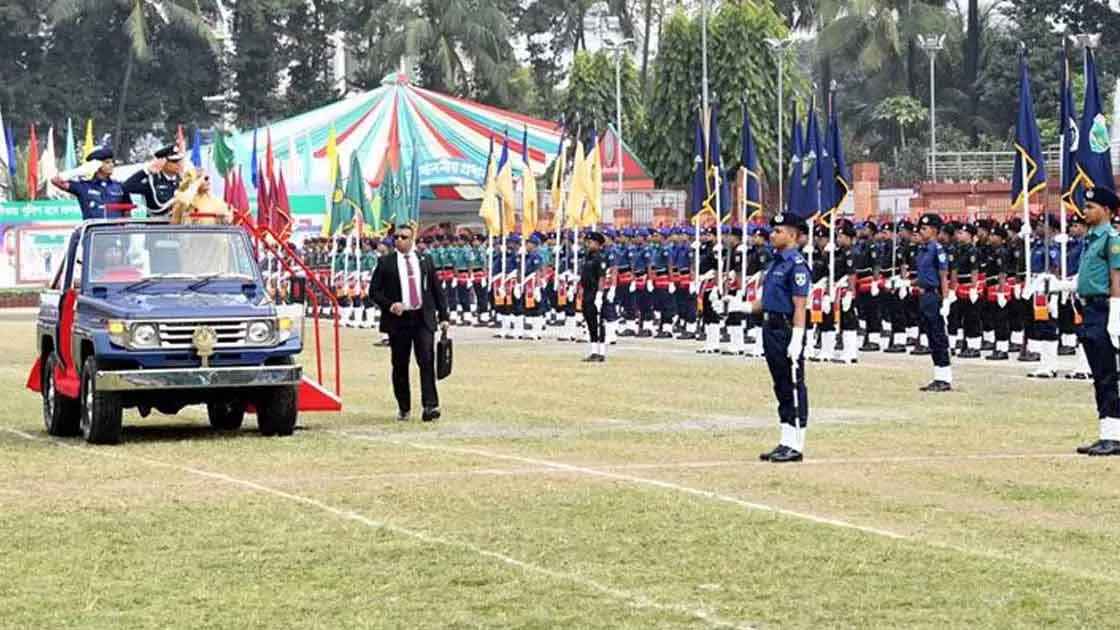 পুলিশ পদক পাচ্ছেন যারা