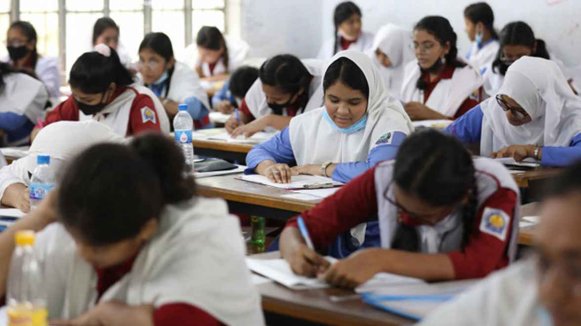 এসএসসি পরীক্ষায় বসেছে ২০ লাখ শিক্ষার্থী