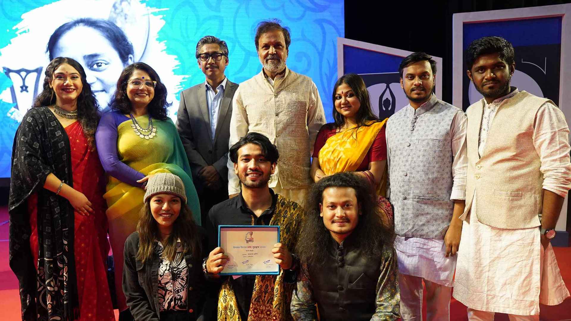 ইশরাত নিশাত বিশেষ স্বীকৃতি পেল এক্টোম্যানিয়া 