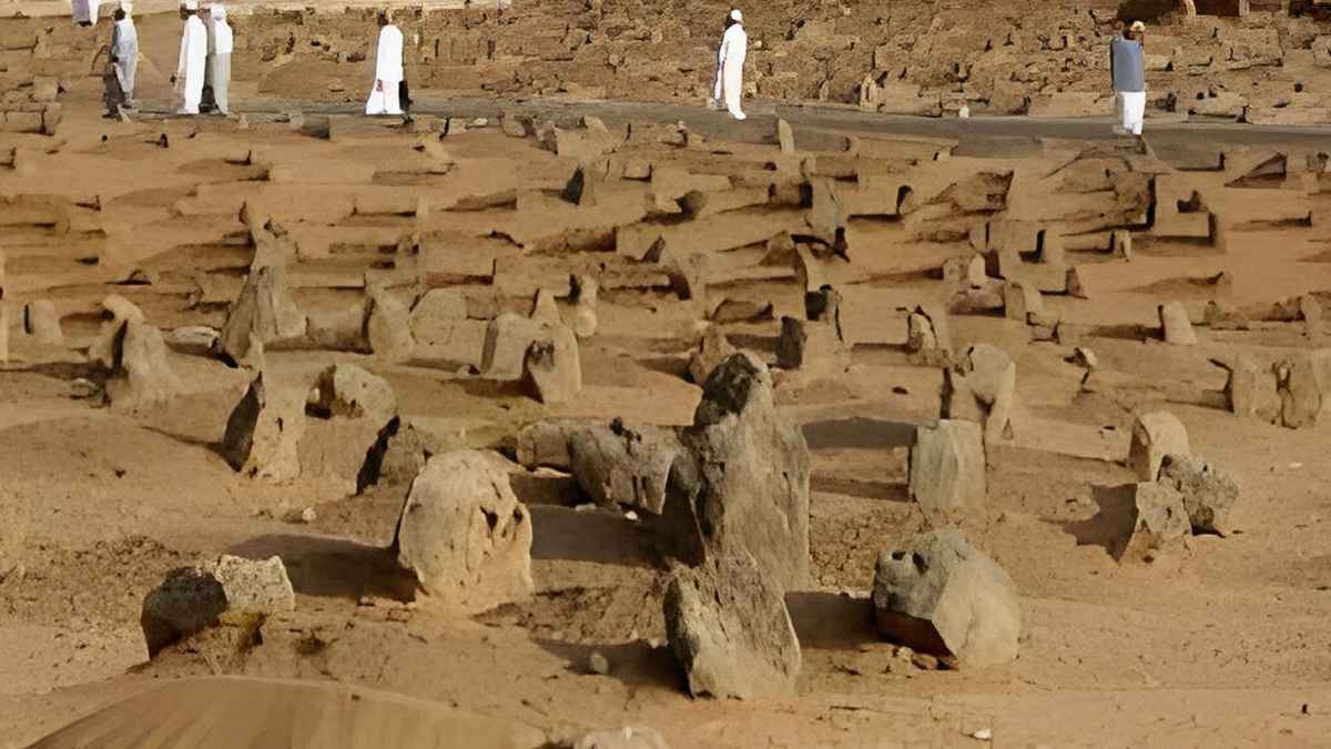 শবে বরাতে কবর জিয়ারত সম্পর্কে হাদিসে যা আছে