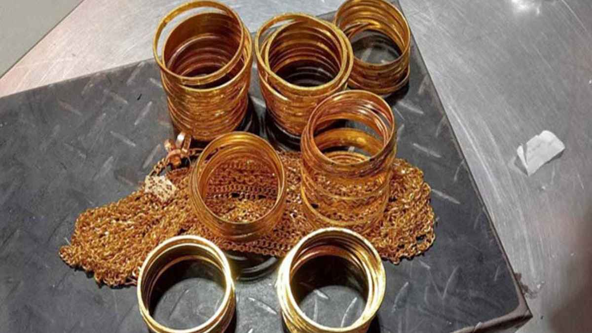 শারজাহ থেকে আসা বিমানে মিলল সাড়ে ৪ কেজি স্বর্ণ