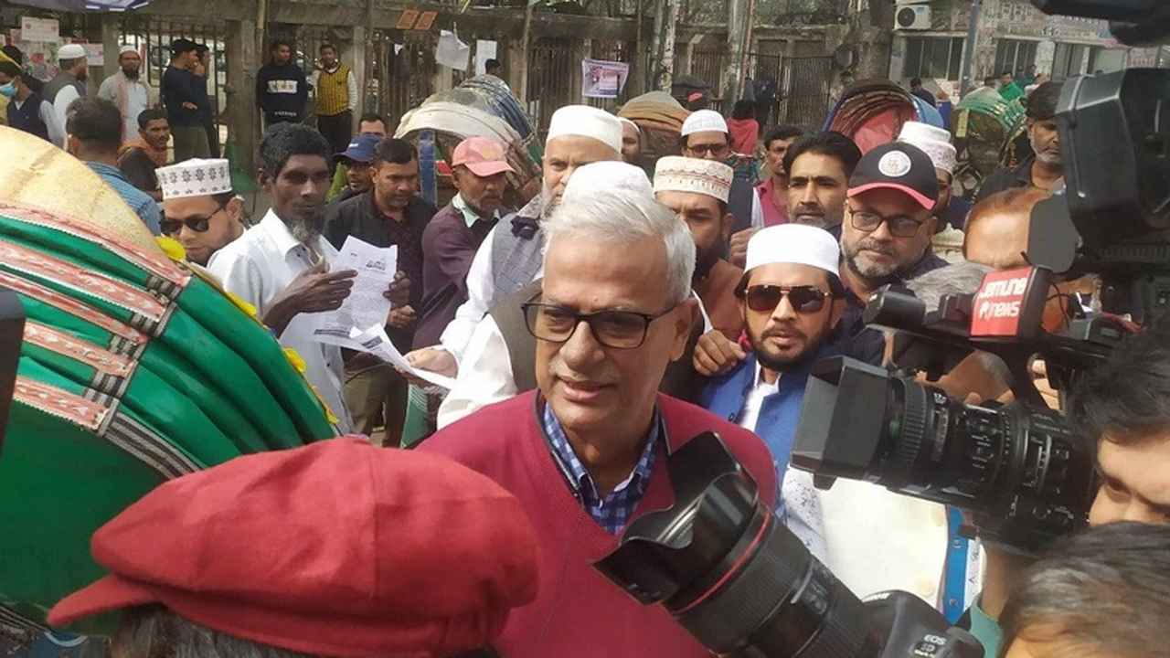 এই সরকার টিকে থাকতে পারবে না: ফারুক