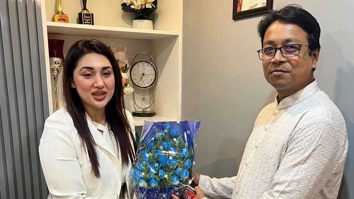 অপুর ব্যবসা প্রতিষ্ঠানের যাত্রা শুরু