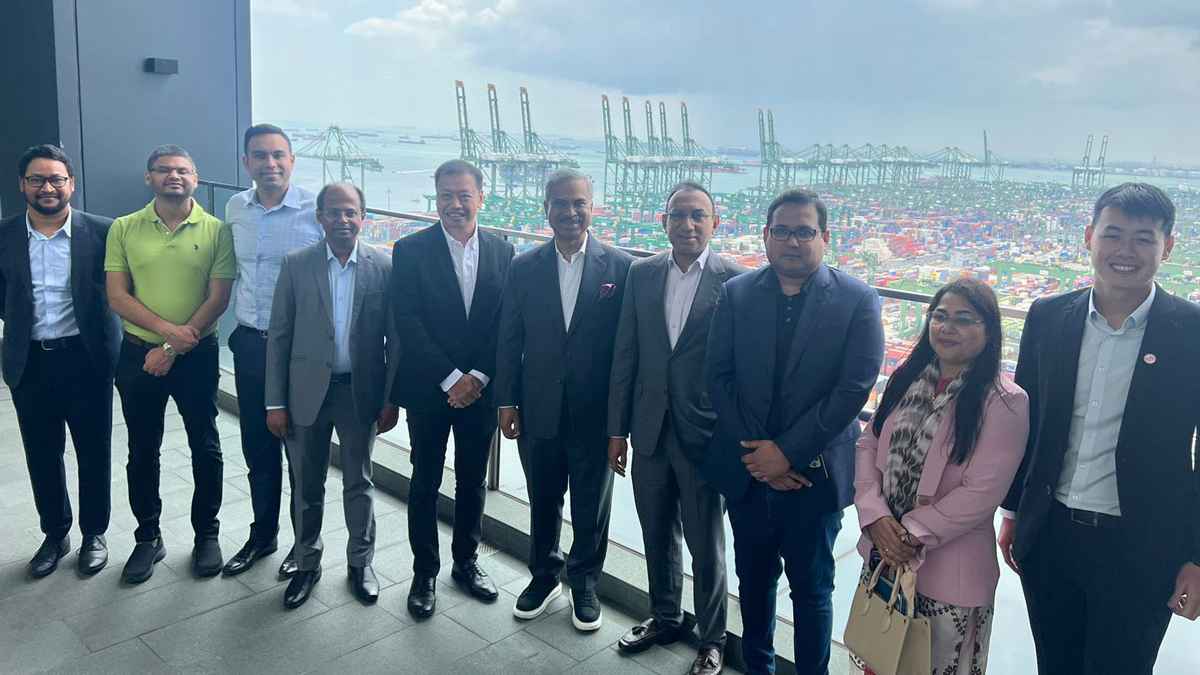 পোশাক পণ্য পরিবহনে সিঙ্গাপুর বন্দরের সহযোগিতা চায় বিজিএমইএ